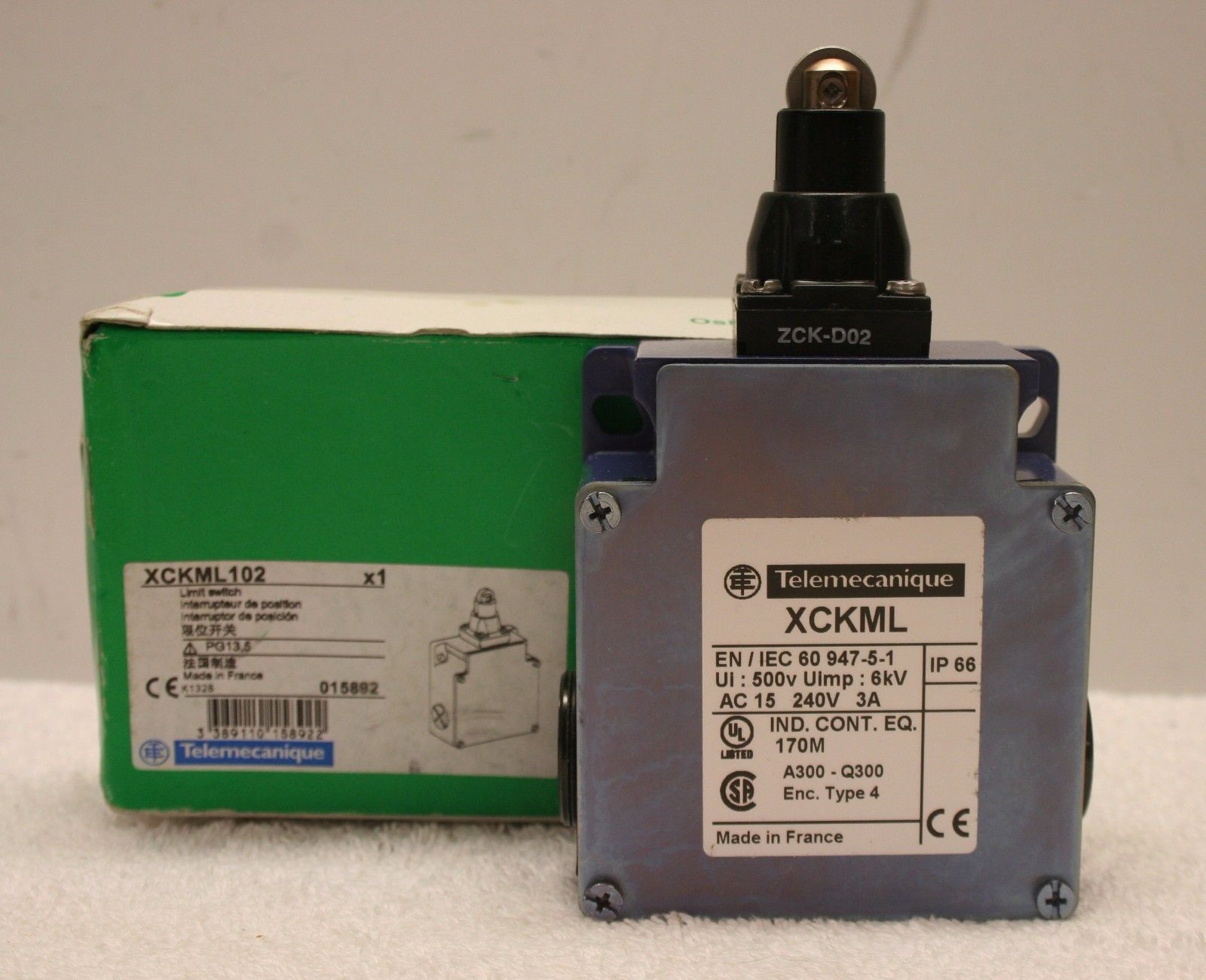 Telemecanique XCKML102 Limit Switch OsiSense **NEW in Box**