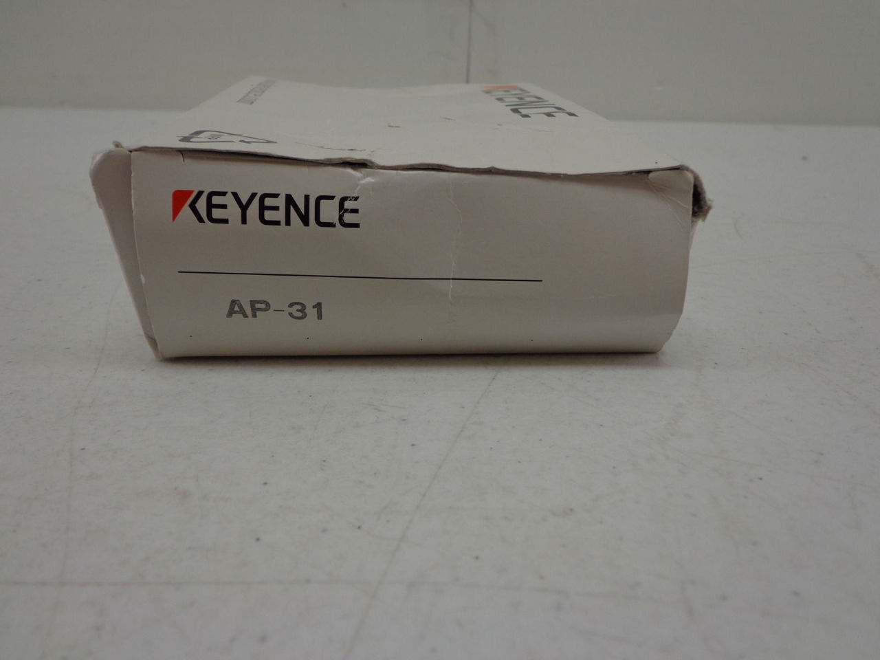 Keyence AP-31 Pressure Sensor NEW