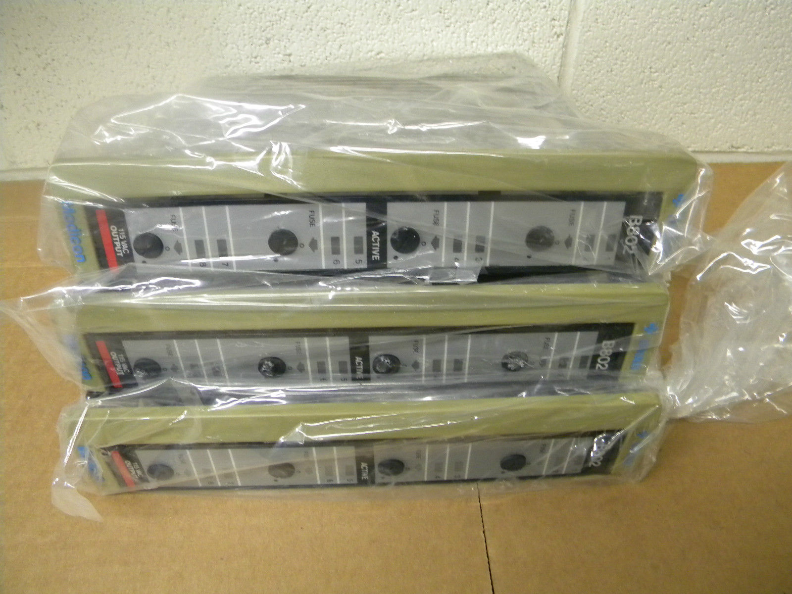 MODICON B802 OUTPUT MODULE LOT NEW MODICON B802,Modicon,PLC