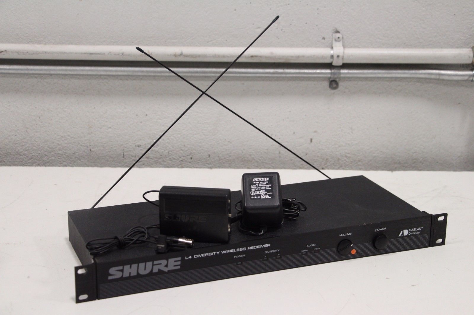 Shure Brothers L4-CL Marcad Diversity Wireless Receiver w/ T L4-CL,Shure,PLC