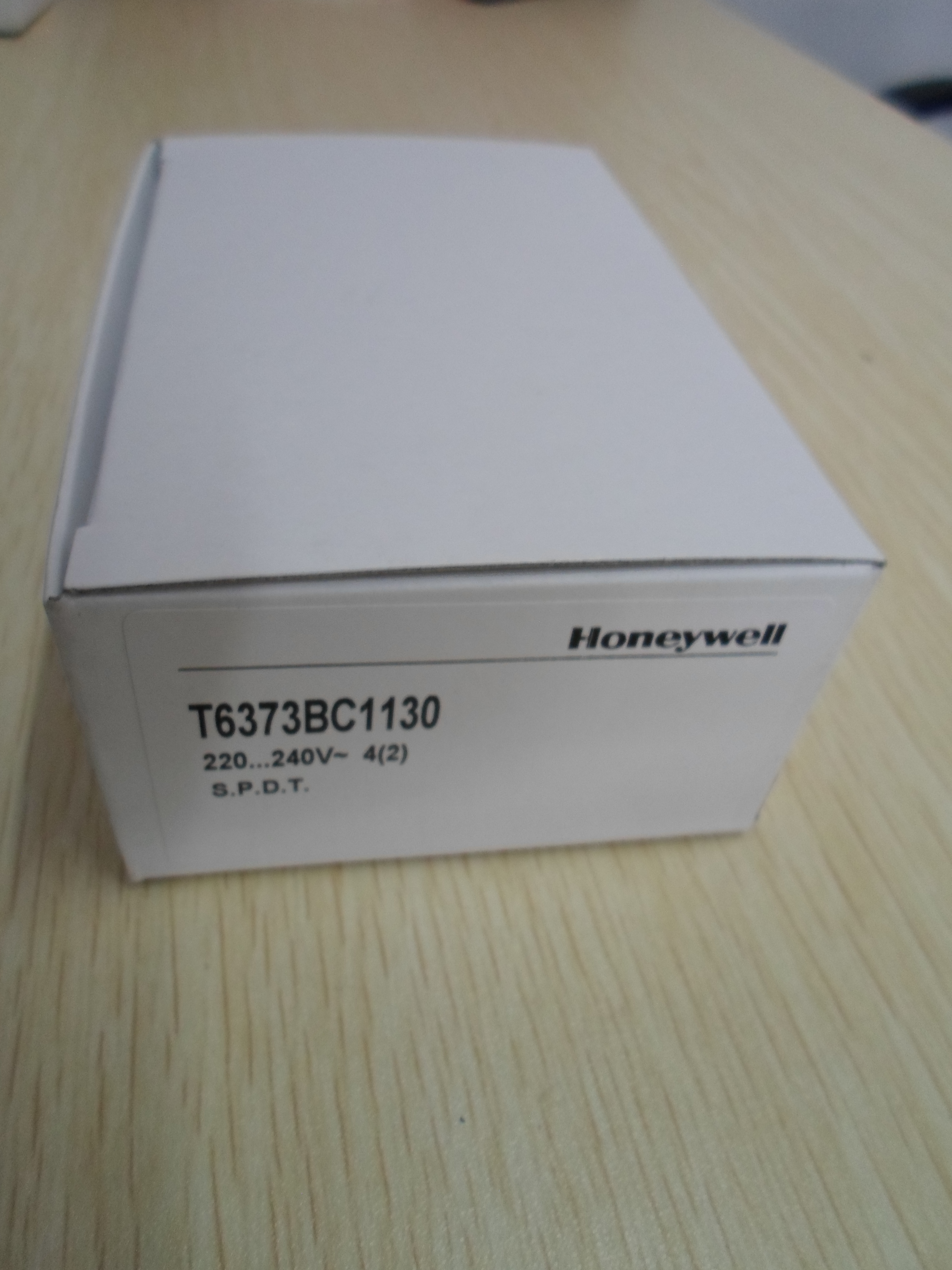 Honeywell霍尼韦尔 T6373BC1130 机械式风机盘管温控器开关 霍尼韦尔,T6373BC1130,机械式风机盘管温控器