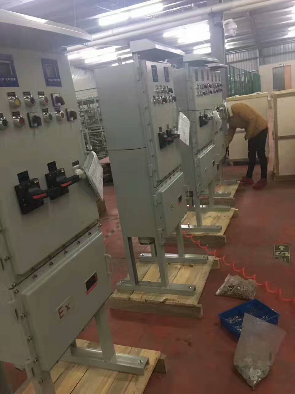 BXM51-防爆照明動力配電箱帶總開關(guān) 防爆配電箱,防爆照明動力配電箱,防爆配電箱廠家,防爆箱規(guī)格,防爆配電箱型號