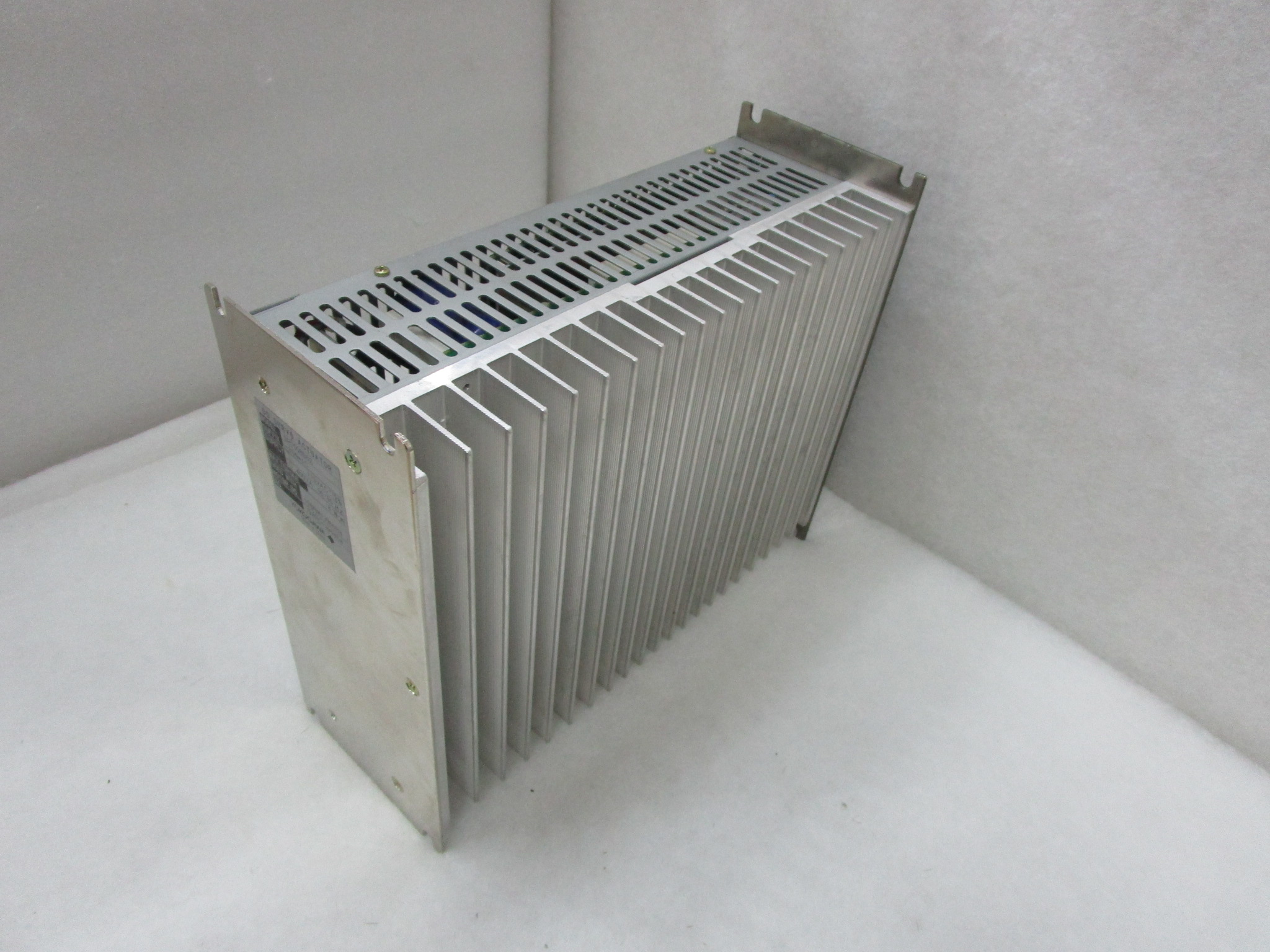 YOKOGAWA/横河     SR1008B62     伺服系统    实物现拍  大量库存 SR1008B62