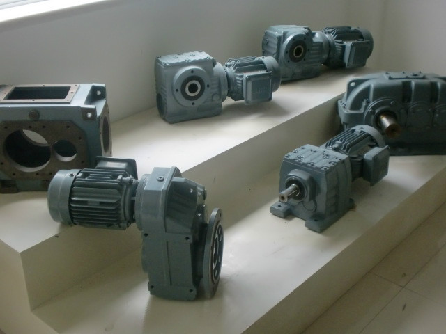 R減速電機(jī) K減速電機(jī) S減速電機(jī) F減速電機(jī) 臺(tái)灣精密系列齒輪減速電機(jī) 臺(tái)灣四大系列減速機(jī) K系列減速電機(jī),K87系列減速電機(jī),K系列變頻減速電機(jī),K剎車制動(dòng)減速電機(jī),K系列防爆減速電機(jī)